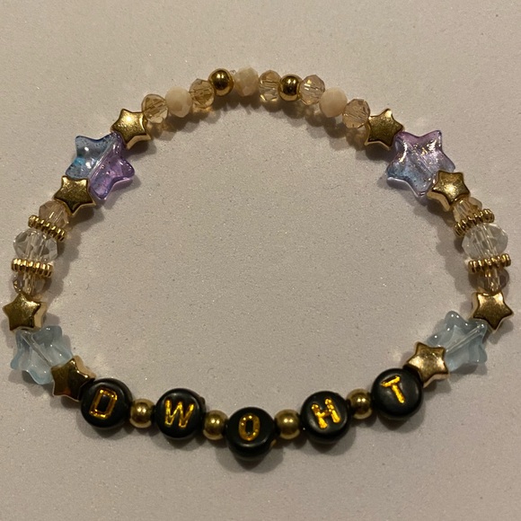 Dancing With Our Hands Tied Taylor Swift Handmade Friendship Bracelet - Picture 2 of 4